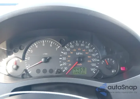 2005 Ford Focus Zx5 z USA, uszkodzony, nr VIN 3FAFP37NX5R125657